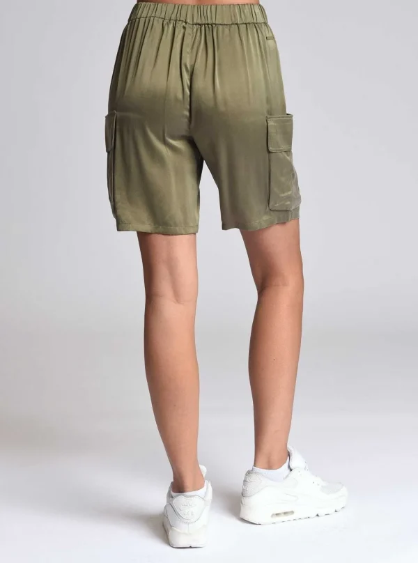 Women Blanc Noir Bottoms*Chelsea Silk Bermuda Short