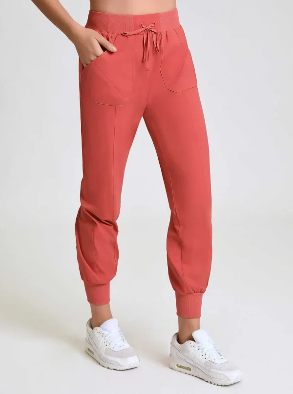 Women Blanc Noir Cranberry*Mastermind Jogger