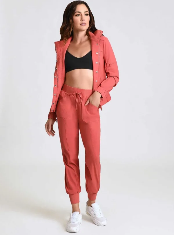 Women Blanc Noir Cranberry*Mastermind Jogger