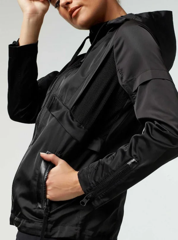 Women Blanc Noir Activewear*Studio Anorak