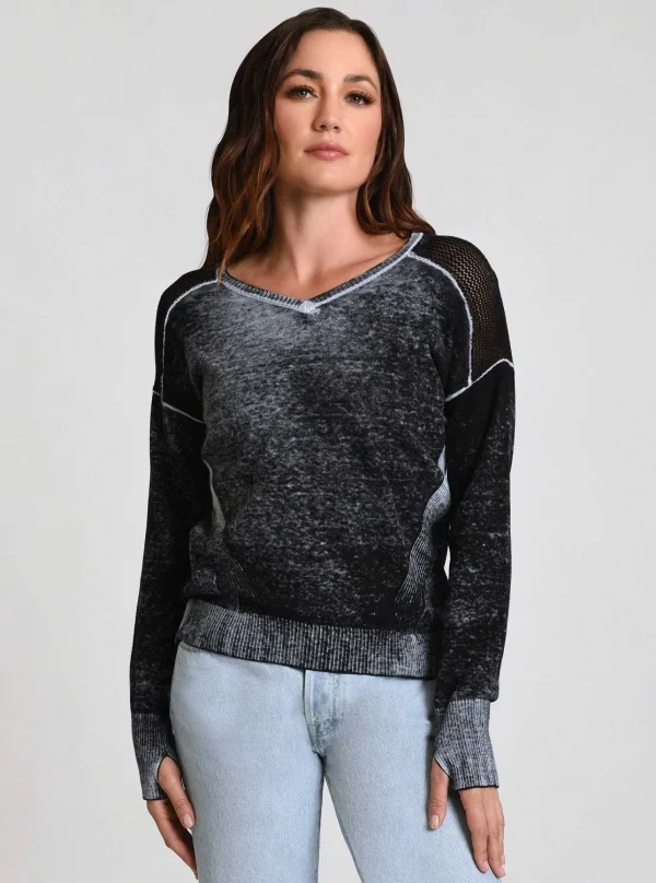 Women Blanc Noir Naval Blue*V-Neck Huntress Sweater